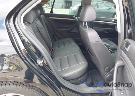 2007 Volkswagen Jetta Wolfsburg Edition z USA, uszkodzony, nr VIN 3VWEF71K57M138294